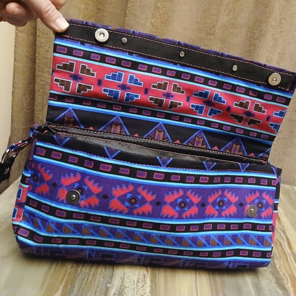 New Southwestern Rhinestone Clutch Wristlet Purse Pink Aqua Black Sarape Stripe - Picture 7 of 9